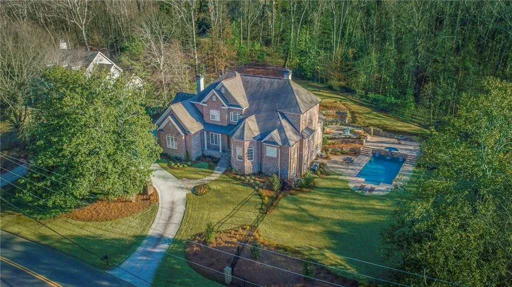 65 Maryeanna Drive, Atlanta, Georgia 30342, 5 Bedrooms Bedrooms, ,5 BathroomsBathrooms,Residential,Sold,65 Maryeanna Drive,6687231