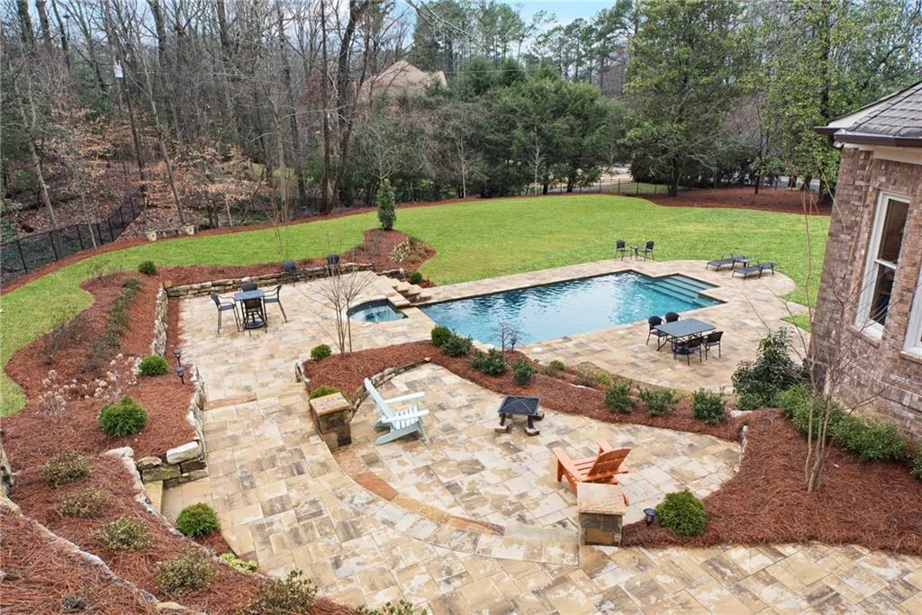65 Maryeanna Drive, Atlanta, Georgia 30342, 5 Bedrooms Bedrooms, ,5 BathroomsBathrooms,Residential,Sold,65 Maryeanna Drive,6687231