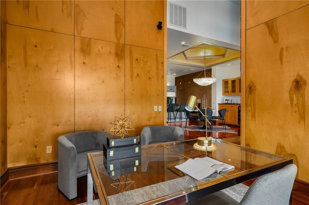 3334 Peachtree Road Ne Unit 1707, Atlanta, Georgia 30326, 1 Bedroom Bedrooms, ,2 BathroomsBathrooms,Residential,Sold,3334 Peachtree Road Ne Unit 1707,7594739