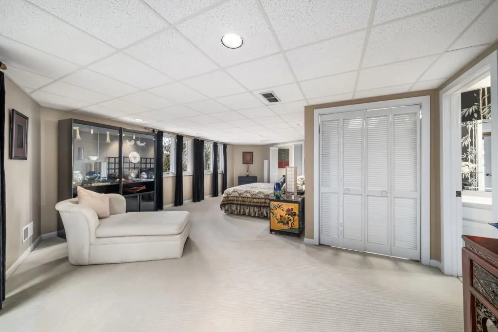 130 Huntcliff Point Ne, Sandy Springs, Georgia 30350, 5 Bedrooms Bedrooms, ,3 BathroomsBathrooms,Residential,For Sale,130 Huntcliff Point Ne,7735703