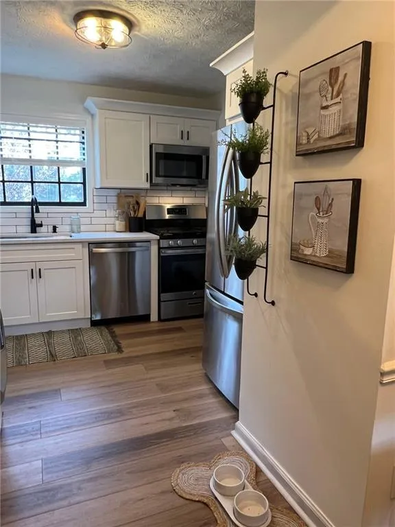 5565 Kingsport Drive Unit 21, Atlanta, Georgia 30342, 2 Bedrooms Bedrooms, ,1 BathroomBathrooms,Residential,Sold,5565 Kingsport Drive Unit 21,7352674