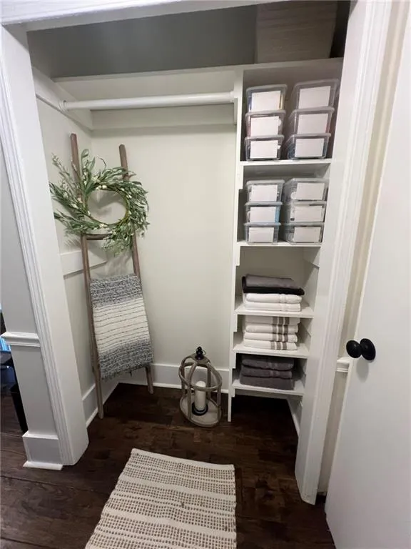 5565 Kingsport Drive Unit 21, Atlanta, Georgia 30342, 2 Bedrooms Bedrooms, ,1 BathroomBathrooms,Residential,Sold,5565 Kingsport Drive Unit 21,7352674