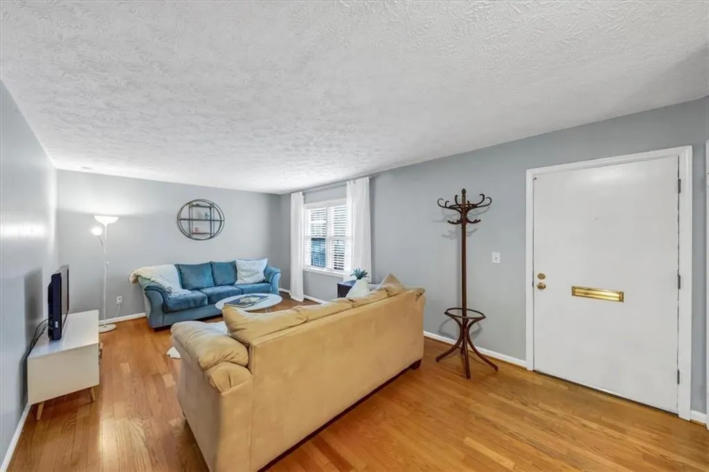 72 Monet Court Nw, Atlanta, Georgia 30327, 2 Bedrooms Bedrooms, 0 ,2 BathroomsBathrooms,Residential,Sold,72 Monet Court Nw,7439949