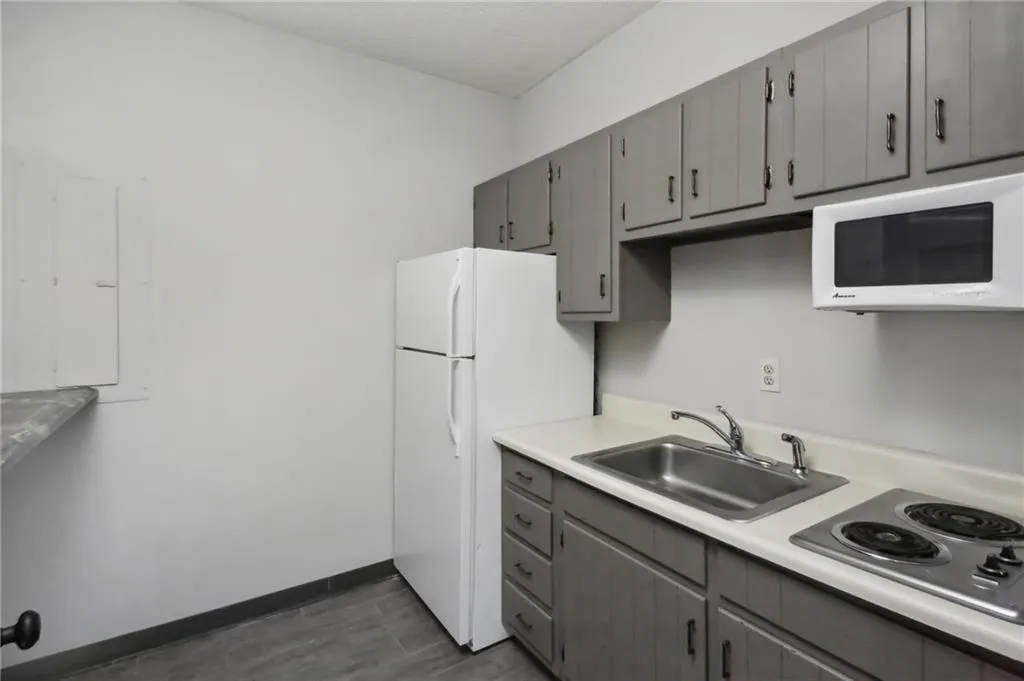 3017 Piedmont Road Ne Unit 200, Atlanta, Georgia 30305, 0 ,Commercial Sale,For Sale,3017 Piedmont Road Ne Unit 200,7594890