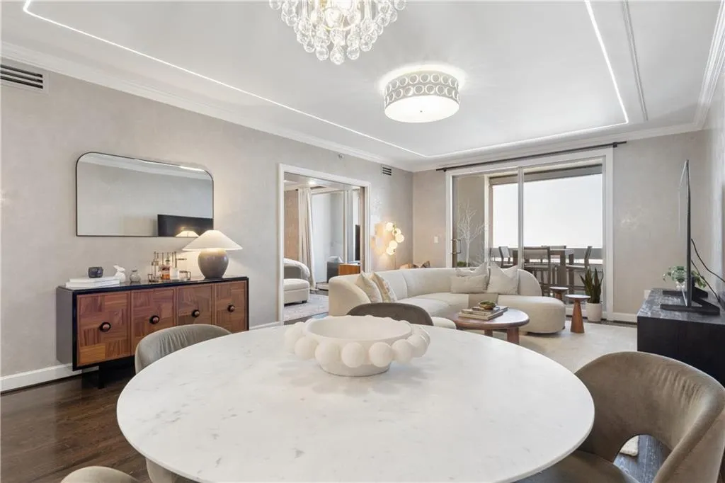 Living Area+ Dining