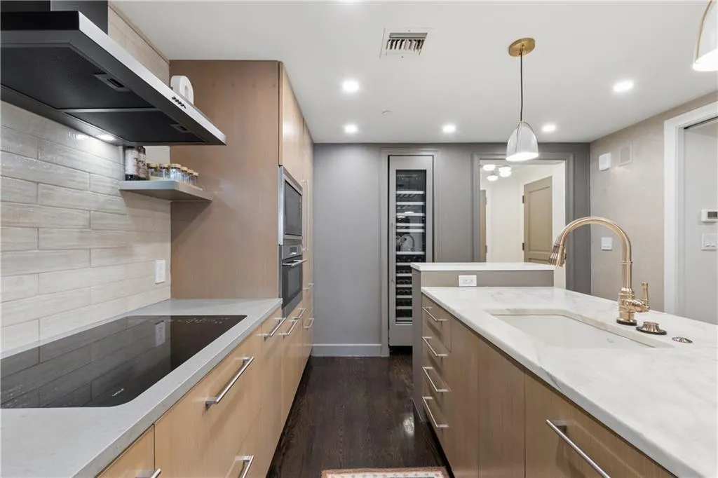 75 14th Street Ne Unit 3640, Atlanta, Georgia 30309, 1 Bedroom Bedrooms, 0 ,1 BathroomBathrooms,Residential,For Sale,75 14th Street Ne Unit 3640,7744003