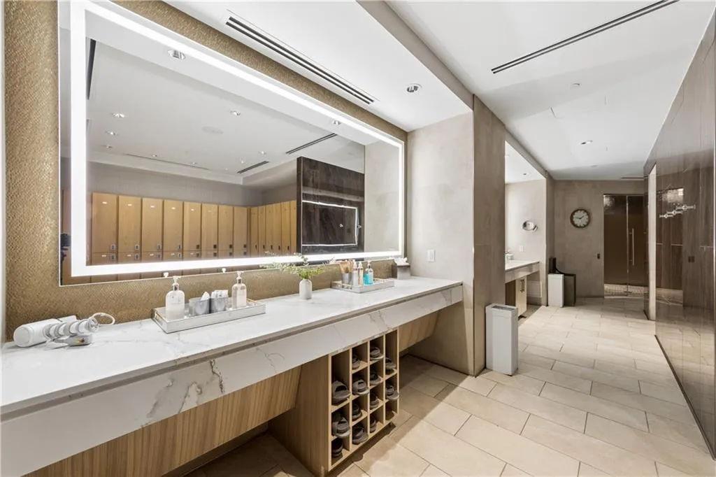 75 14th Street Ne Unit 3640, Atlanta, Georgia 30309, 1 Bedroom Bedrooms, 0 ,1 BathroomBathrooms,Residential,For Sale,75 14th Street Ne Unit 3640,7744003