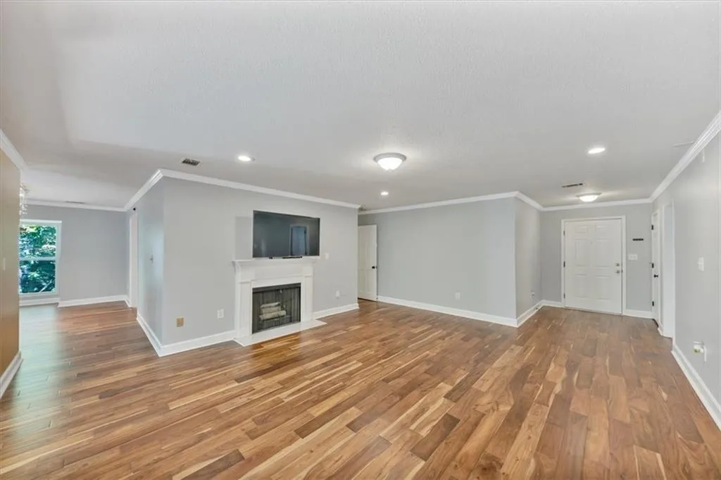 24315 Plantation Drive Ne, Atlanta, Georgia 30324, 2 Bedrooms Bedrooms, ,2 BathroomsBathrooms,Residential,For Sale,24315 Plantation Drive Ne,7659575