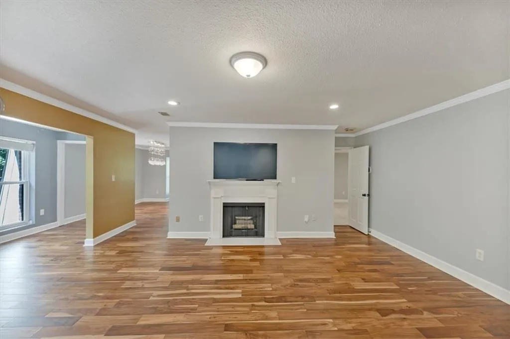Great space to entertain or to relax in front of the fireplace & watch your favorite movie or shows
