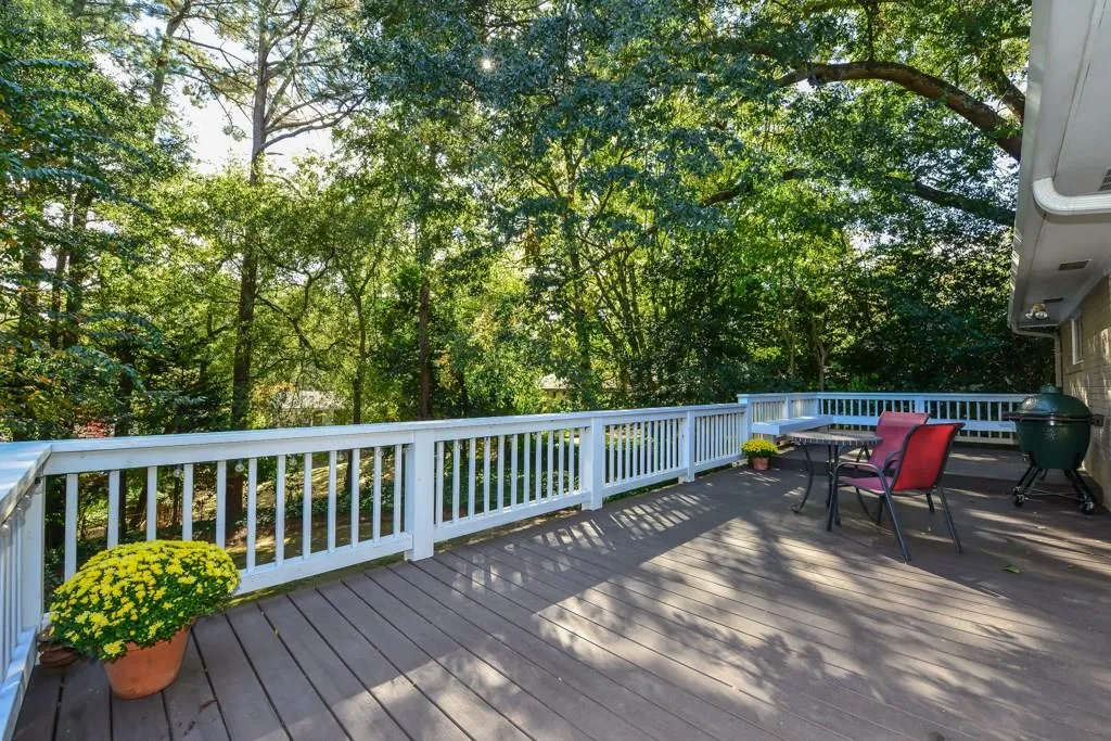 2493 Parkdale Place Ne, Atlanta, Georgia 30305, 3 Bedrooms Bedrooms, ,2 BathroomsBathrooms,Residential,Sold,2493 Parkdale Place Ne,5765258