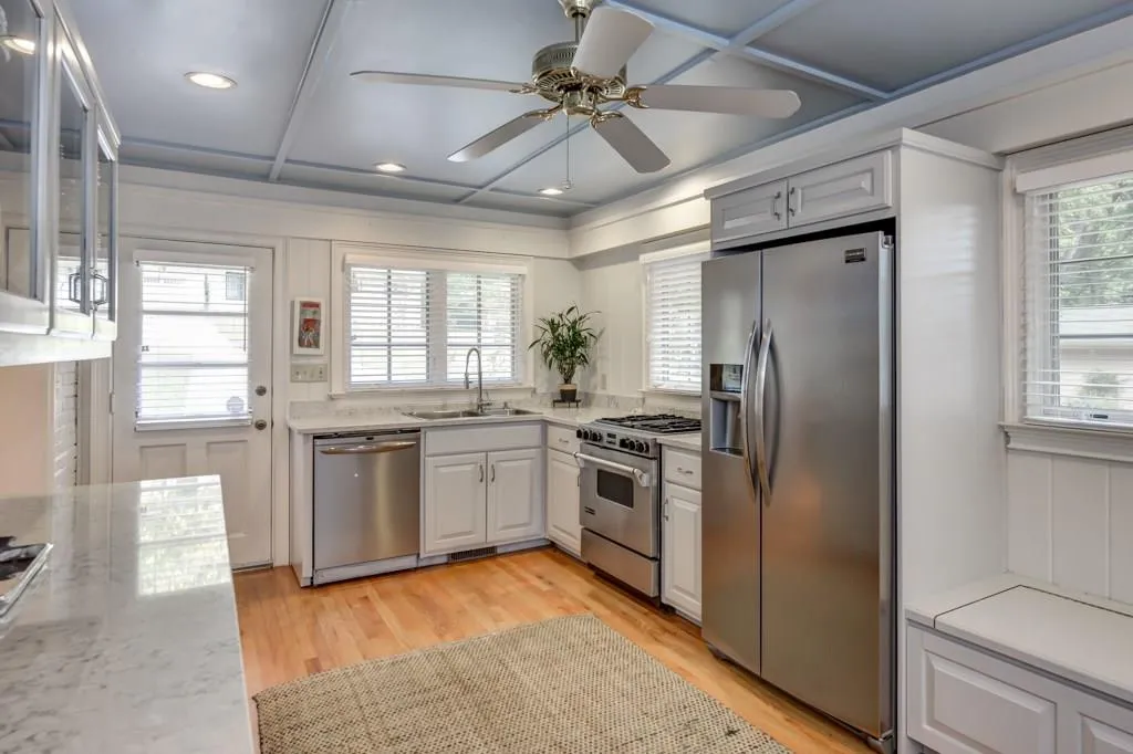 2493 Parkdale Place Ne, Atlanta, Georgia 30305, 3 Bedrooms Bedrooms, ,2 BathroomsBathrooms,Residential,Sold,2493 Parkdale Place Ne,5765258