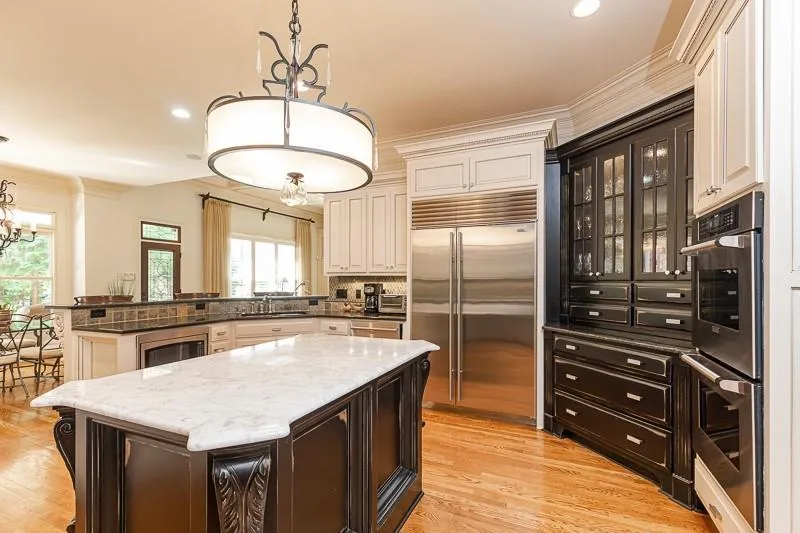 565 Glengate Cove, Atlanta, Georgia 30328, 7 Bedrooms Bedrooms, ,6 BathroomsBathrooms,Residential,Sold,565 Glengate Cove,6758913