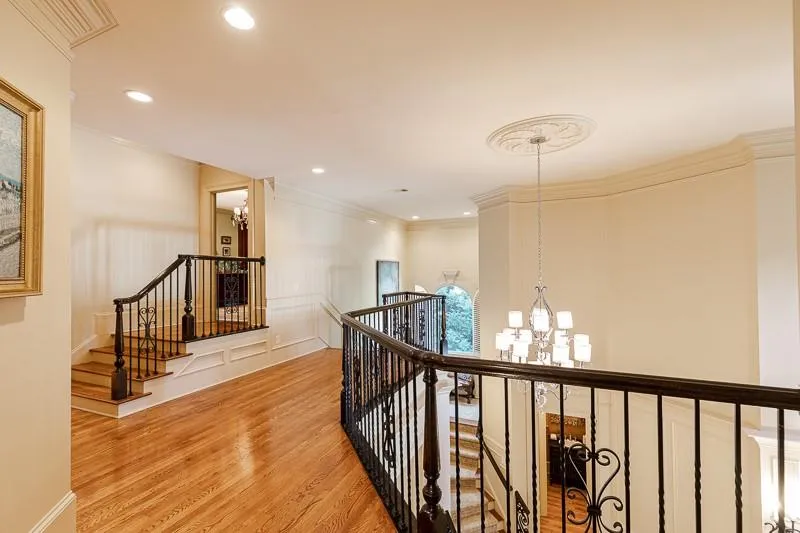 565 Glengate Cove, Atlanta, Georgia 30328, 7 Bedrooms Bedrooms, ,6 BathroomsBathrooms,Residential,Sold,565 Glengate Cove,6758913