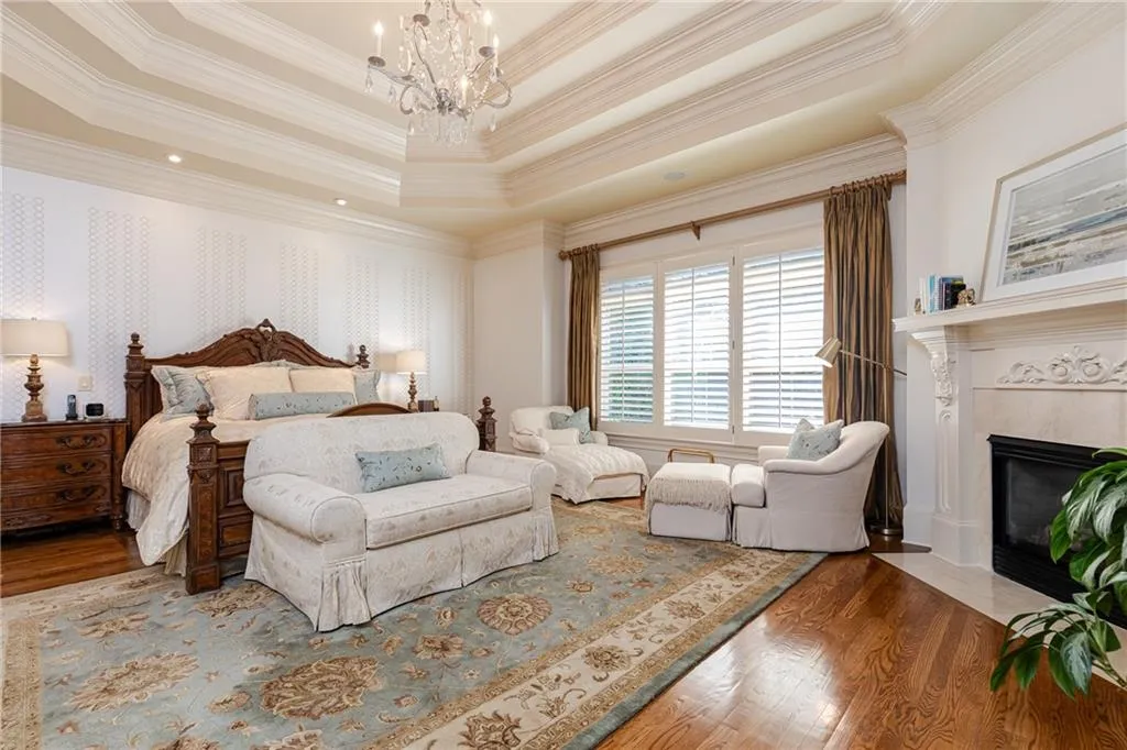 565 Glengate Cove, Atlanta, Georgia 30328, 7 Bedrooms Bedrooms, ,6 BathroomsBathrooms,Residential,Sold,565 Glengate Cove,6758913