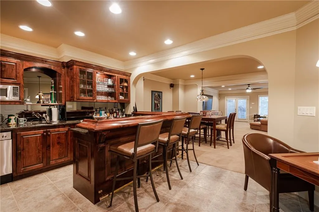 565 Glengate Cove, Atlanta, Georgia 30328, 7 Bedrooms Bedrooms, ,6 BathroomsBathrooms,Residential,Sold,565 Glengate Cove,6758913