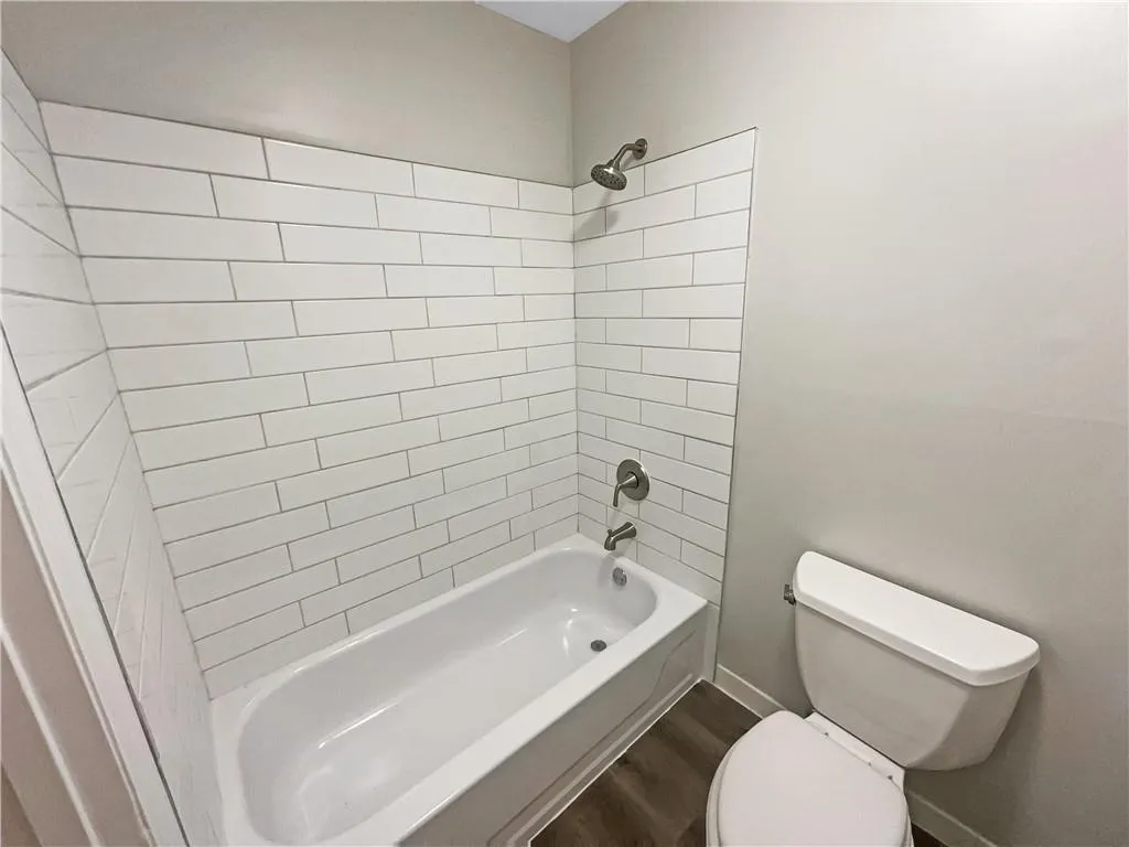 9 Willow Glen Ne, Atlanta, Georgia 30342, 3 Bedrooms Bedrooms, ,2 BathroomsBathrooms,Residential,Sold,9 Willow Glen Ne,7514421