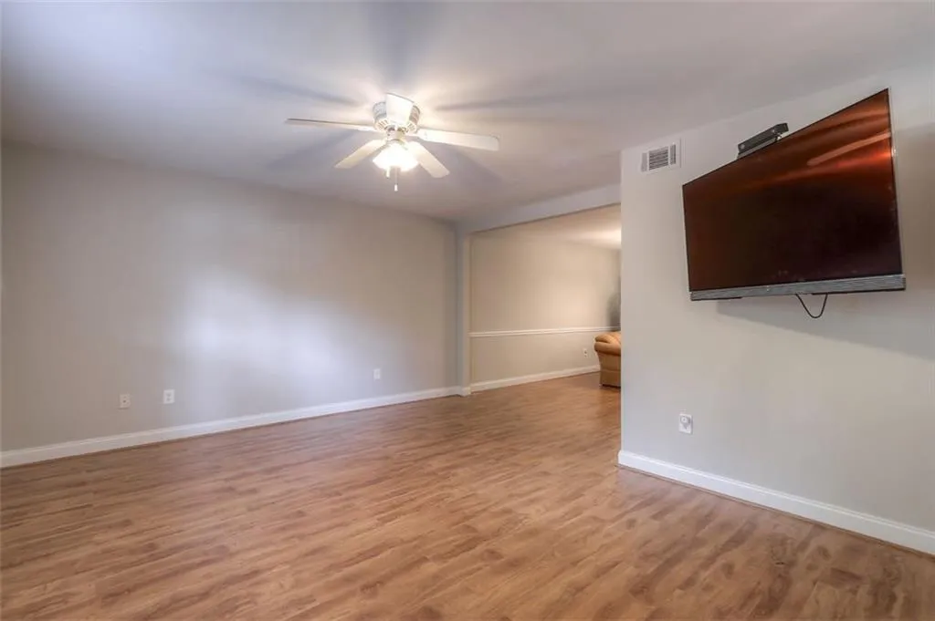 801 Brighton Point Unit 801, Atlanta, Georgia 30328, 2 Bedrooms Bedrooms, ,2 BathroomsBathrooms,Residential,Sold,801 Brighton Point Unit 801,6048455