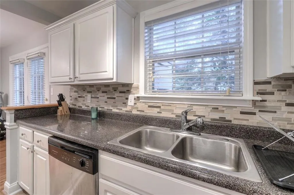 801 Brighton Point Unit 801, Atlanta, Georgia 30328, 2 Bedrooms Bedrooms, ,2 BathroomsBathrooms,Residential,Sold,801 Brighton Point Unit 801,6048455