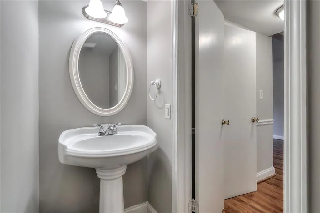 801 Brighton Point Unit 801, Atlanta, Georgia 30328, 2 Bedrooms Bedrooms, ,2 BathroomsBathrooms,Residential,Sold,801 Brighton Point Unit 801,6048455