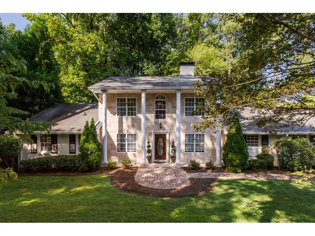 7000 Brandon Mill Road, Sandy Springs, Georgia 30328, 5 Bedrooms Bedrooms, ,4 BathroomsBathrooms,Residential,Sold,7000 Brandon Mill Road,6100254
