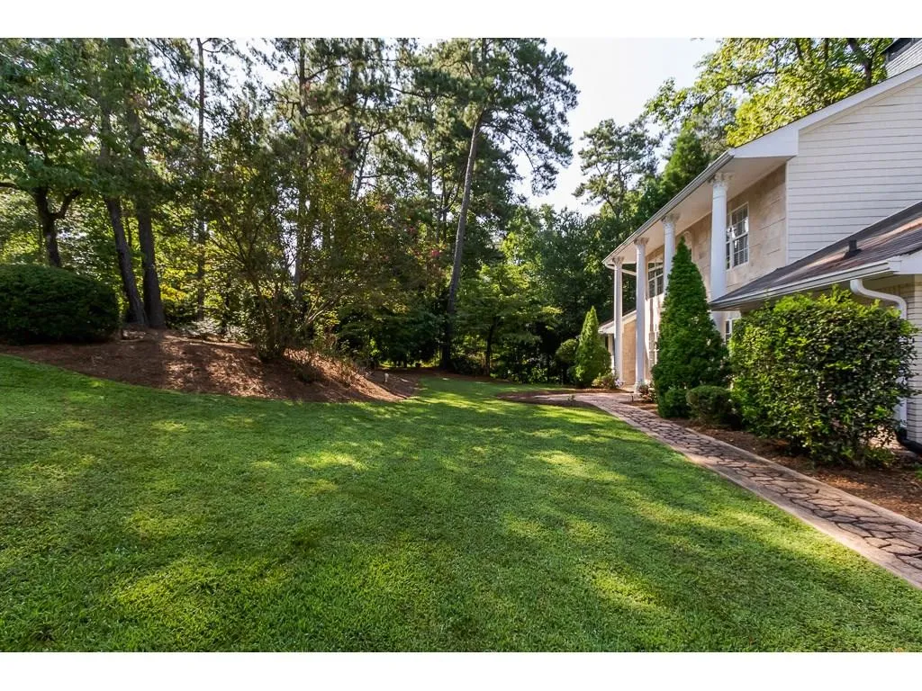 7000 Brandon Mill Road, Sandy Springs, Georgia 30328, 5 Bedrooms Bedrooms, ,4 BathroomsBathrooms,Residential,Sold,7000 Brandon Mill Road,6100254
