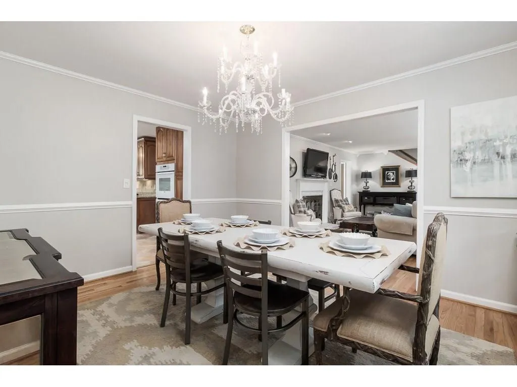 7000 Brandon Mill Road, Sandy Springs, Georgia 30328, 5 Bedrooms Bedrooms, ,4 BathroomsBathrooms,Residential,Sold,7000 Brandon Mill Road,6100254