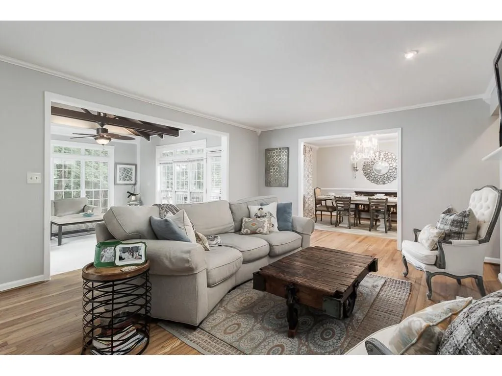 7000 Brandon Mill Road, Sandy Springs, Georgia 30328, 5 Bedrooms Bedrooms, ,4 BathroomsBathrooms,Residential,Sold,7000 Brandon Mill Road,6100254