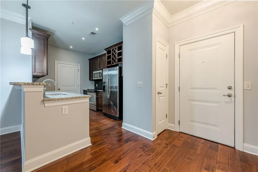 901 Abernathy Road Ne Unit 2070, Atlanta, Georgia 30328, 2 Bedrooms Bedrooms, ,2 BathroomsBathrooms,Residential,For Sale,901 Abernathy Road Ne Unit 2070,7615742