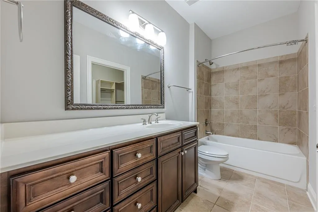 901 Abernathy Road Ne Unit 2070, Atlanta, Georgia 30328, 2 Bedrooms Bedrooms, ,2 BathroomsBathrooms,Residential,For Sale,901 Abernathy Road Ne Unit 2070,7615742