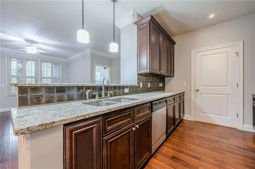 901 Abernathy Road Ne Unit 2070, Atlanta, Georgia 30328, 2 Bedrooms Bedrooms, ,2 BathroomsBathrooms,Residential,For Sale,901 Abernathy Road Ne Unit 2070,7615742
