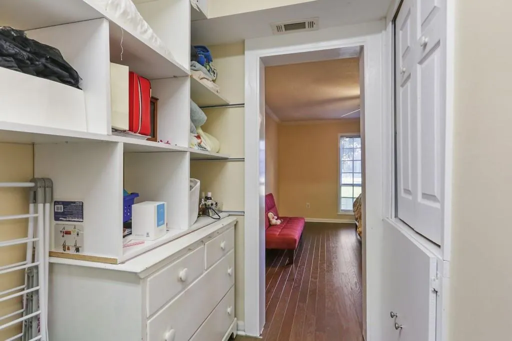 6851 Roswell Road Unit O-2, Sandy Springs, Georgia 30328, 1 Bedroom Bedrooms, ,1 BathroomBathrooms,Residential,Sold,6851 Roswell Road Unit O-2,6811332