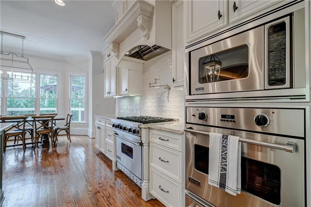 409 Brookfield Drive, Atlanta, Georgia 30342, 6 Bedrooms Bedrooms, ,5 BathroomsBathrooms,Residential,Sold,409 Brookfield Drive,6599196