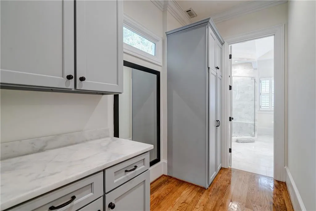 409 Brookfield Drive, Atlanta, Georgia 30342, 6 Bedrooms Bedrooms, ,5 BathroomsBathrooms,Residential,Sold,409 Brookfield Drive,6599196