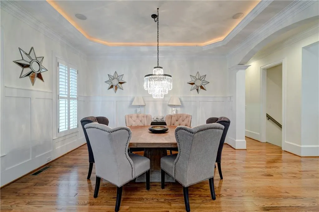 409 Brookfield Drive, Atlanta, Georgia 30342, 6 Bedrooms Bedrooms, ,5 BathroomsBathrooms,Residential,Sold,409 Brookfield Drive,6599196