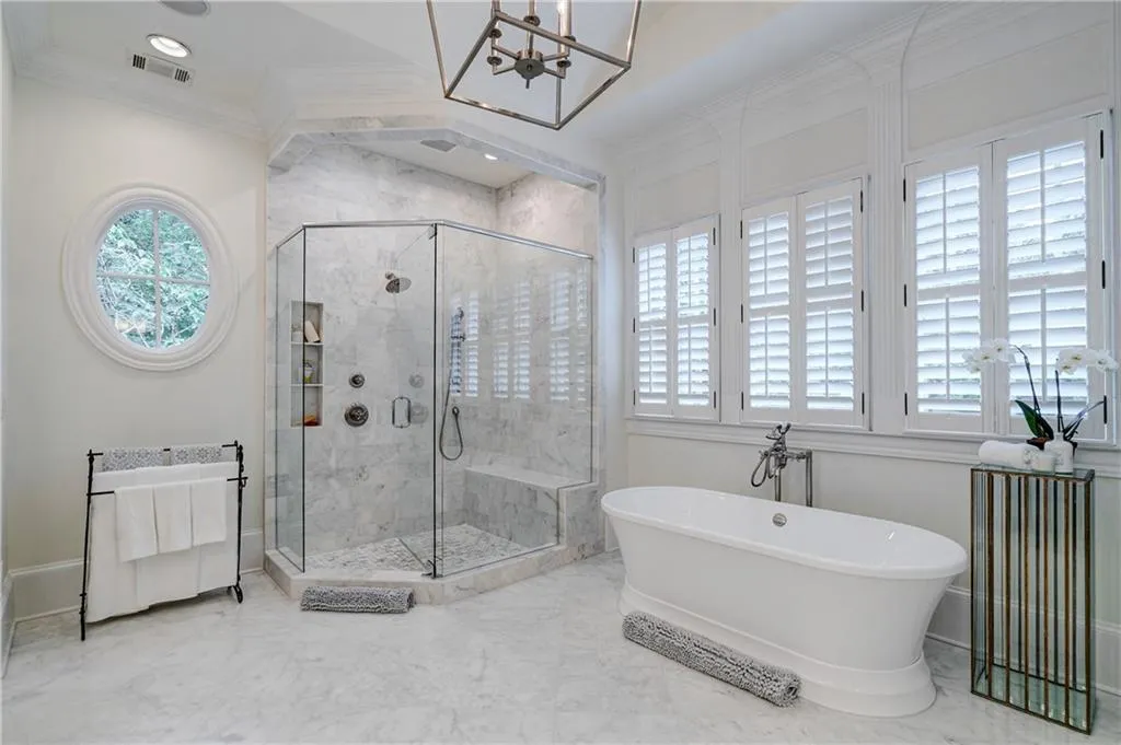 409 Brookfield Drive, Atlanta, Georgia 30342, 6 Bedrooms Bedrooms, ,5 BathroomsBathrooms,Residential,Sold,409 Brookfield Drive,6599196