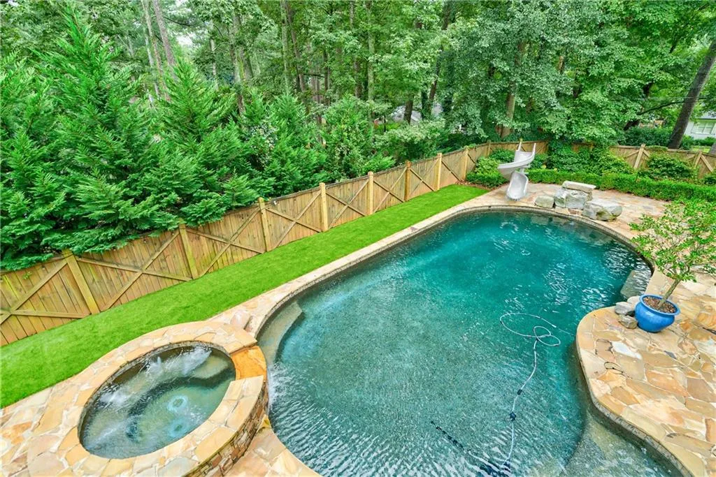 409 Brookfield Drive, Atlanta, Georgia 30342, 6 Bedrooms Bedrooms, ,5 BathroomsBathrooms,Residential,Sold,409 Brookfield Drive,6599196