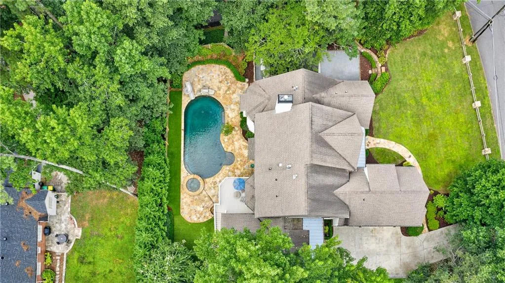 409 Brookfield Drive, Atlanta, Georgia 30342, 6 Bedrooms Bedrooms, ,5 BathroomsBathrooms,Residential,Sold,409 Brookfield Drive,6599196