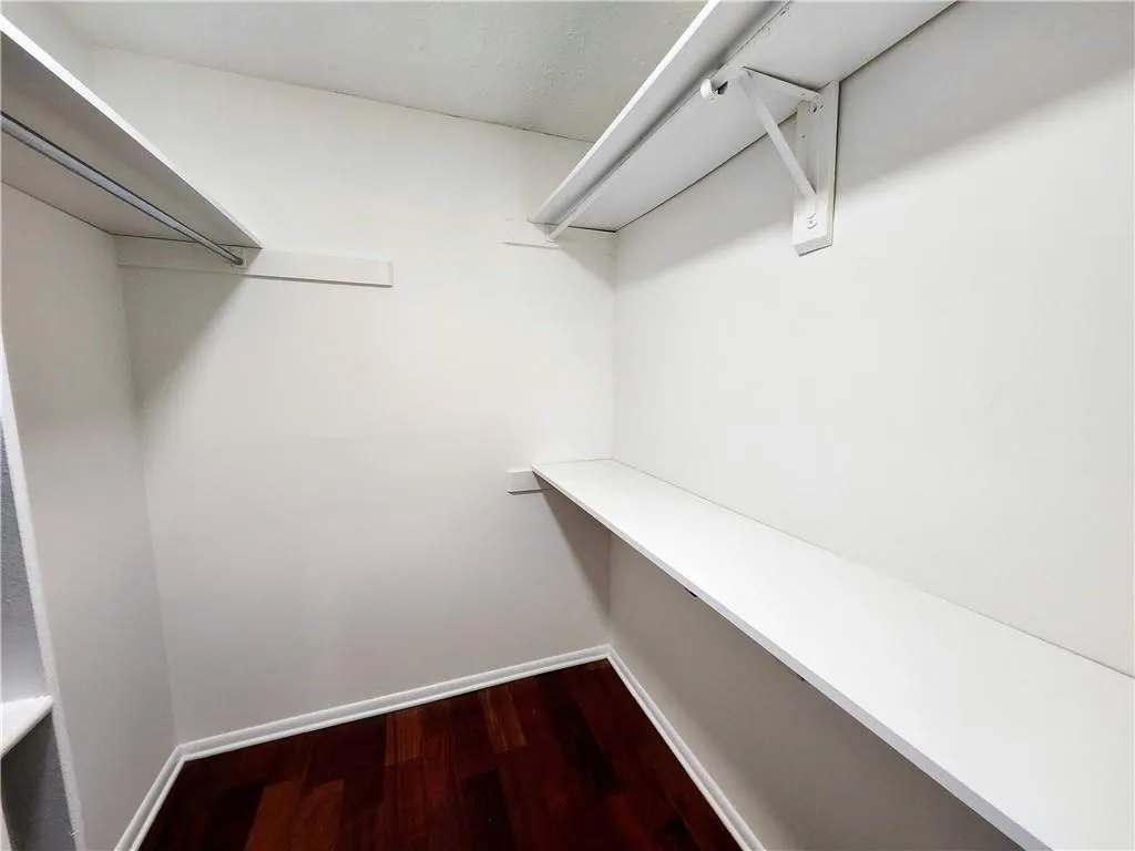 8740 Roswell Road Unit 9d, Atlanta, Georgia 30350, 2 Bedrooms Bedrooms, ,2 BathroomsBathrooms,Residential,For Sale,8740 Roswell Road Unit 9d,7379594