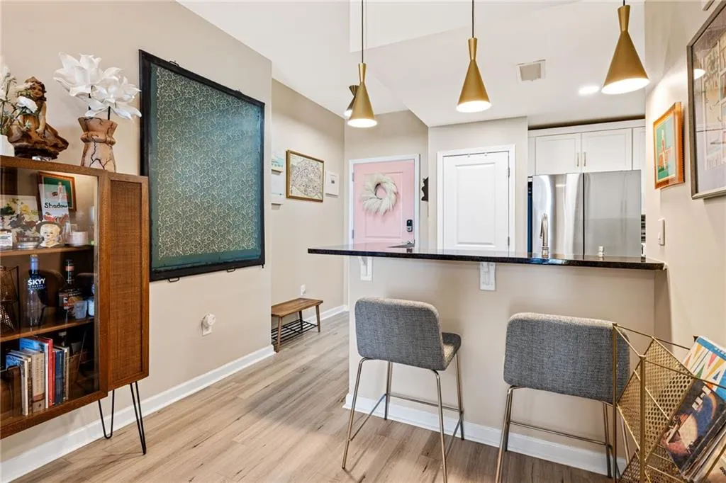3040 Peachtree Road Nw Unit 1013, Atlanta, Georgia 30305, 1 Bedroom Bedrooms, ,1 BathroomBathrooms,Residential,For Sale,3040 Peachtree Road Nw Unit 1013,7643774
