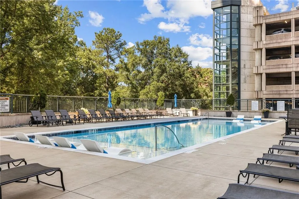 3040 Peachtree Road Nw Unit 1013, Atlanta, Georgia 30305, 1 Bedroom Bedrooms, ,1 BathroomBathrooms,Residential,For Sale,3040 Peachtree Road Nw Unit 1013,7643774