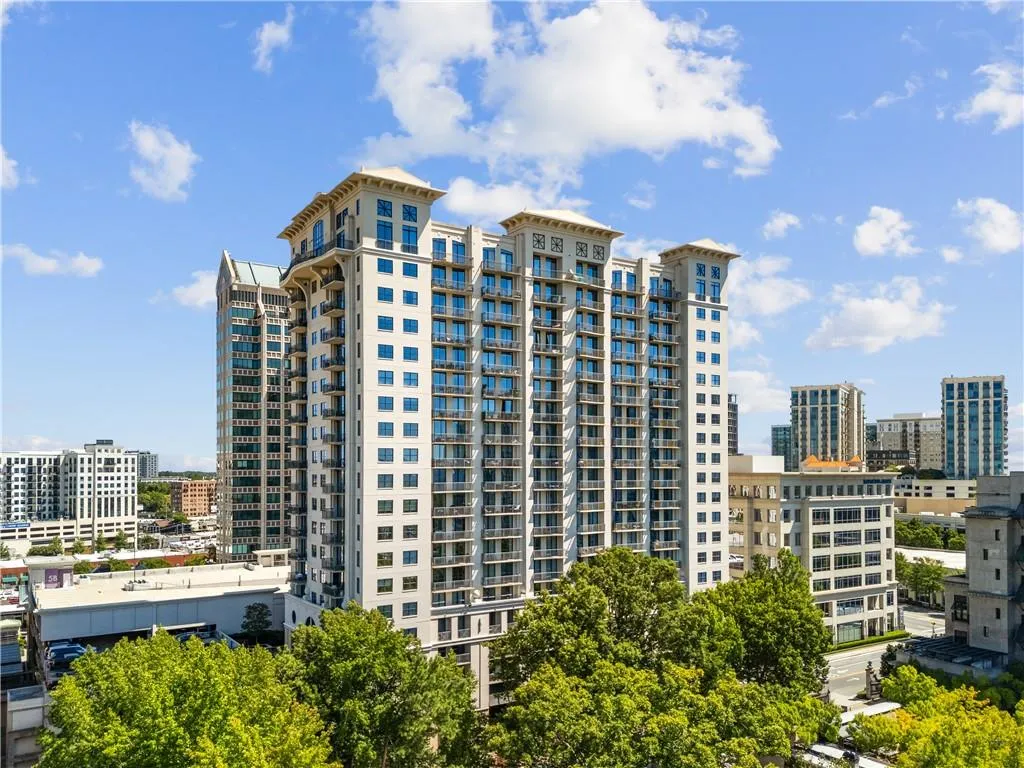 3040 Peachtree Road Nw Unit 1013, Atlanta, Georgia 30305, 1 Bedroom Bedrooms, ,1 BathroomBathrooms,Residential,For Sale,3040 Peachtree Road Nw Unit 1013,7643774