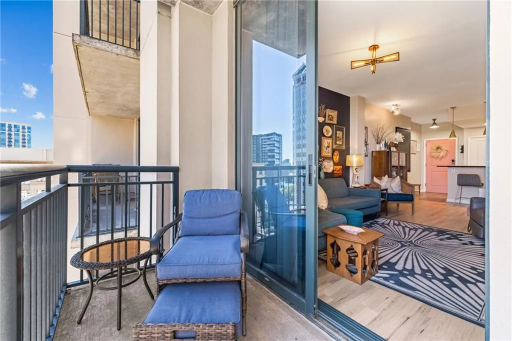 3040 Peachtree Road Nw Unit 1013, Atlanta, Georgia 30305, 1 Bedroom Bedrooms, ,1 BathroomBathrooms,Residential,For Sale,3040 Peachtree Road Nw Unit 1013,7643774
