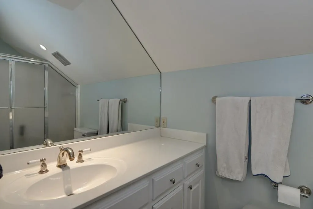 520 Rivercrest Court, Atlanta, Georgia 30328, 5 Bedrooms Bedrooms, ,4 BathroomsBathrooms,Residential,Sold,520 Rivercrest Court,5639866