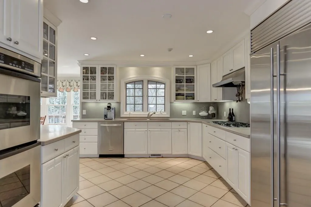 520 Rivercrest Court, Atlanta, Georgia 30328, 5 Bedrooms Bedrooms, ,4 BathroomsBathrooms,Residential,Sold,520 Rivercrest Court,5639866