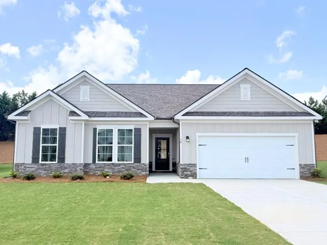 18 Purackal Lane, Statham, Georgia 30666