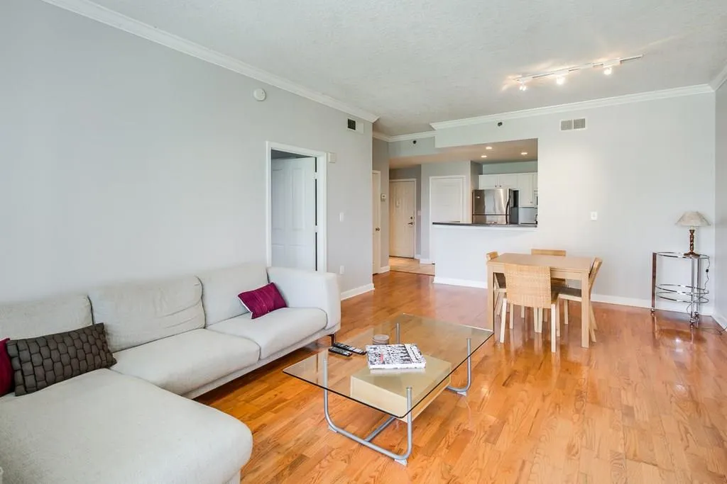 1101 Juniper Street Ne Unit 619, Atlanta, Georgia 30309, 2 Bedrooms Bedrooms, ,2 BathroomsBathrooms,Residential,Sold,1101 Juniper Street Ne Unit 619,6041933