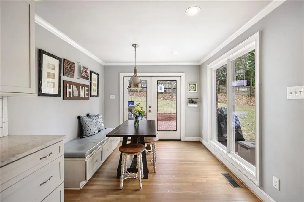 780 Spalding Drive, Atlanta, Georgia 30328, 5 Bedrooms Bedrooms, ,3 BathroomsBathrooms,Residential,Sold,780 Spalding Drive,7188786