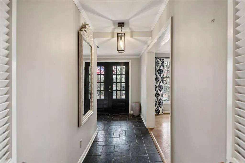 780 Spalding Drive, Atlanta, Georgia 30328, 5 Bedrooms Bedrooms, ,3 BathroomsBathrooms,Residential,Sold,780 Spalding Drive,7188786