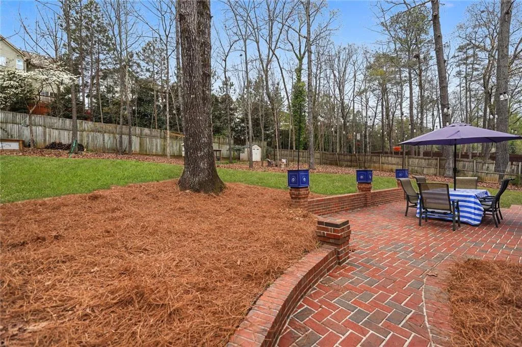 780 Spalding Drive, Atlanta, Georgia 30328, 5 Bedrooms Bedrooms, ,3 BathroomsBathrooms,Residential,Sold,780 Spalding Drive,7188786