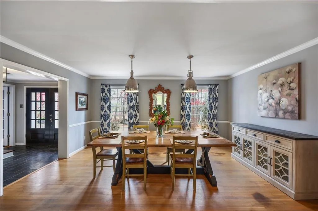 780 Spalding Drive, Atlanta, Georgia 30328, 5 Bedrooms Bedrooms, ,3 BathroomsBathrooms,Residential,Sold,780 Spalding Drive,7188786